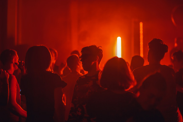 People enjoying surfers paradise night life at local club