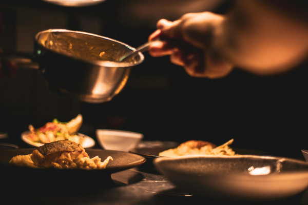 Chef working in incredible Gold Coast restaurant 